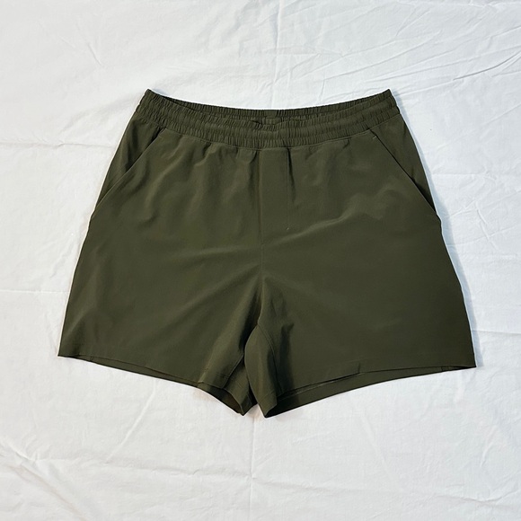 Lululemon Pace Breaker Linerless Short 5" - Dark Olive - L - Picture 7 of 12